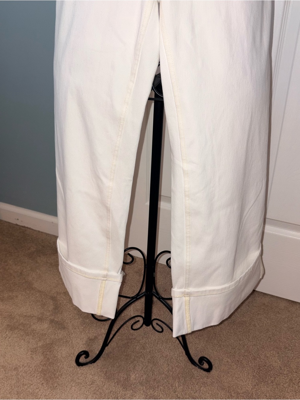 HALARA White Stretch Denim pants with Branded Tags - Picture 5 of 6